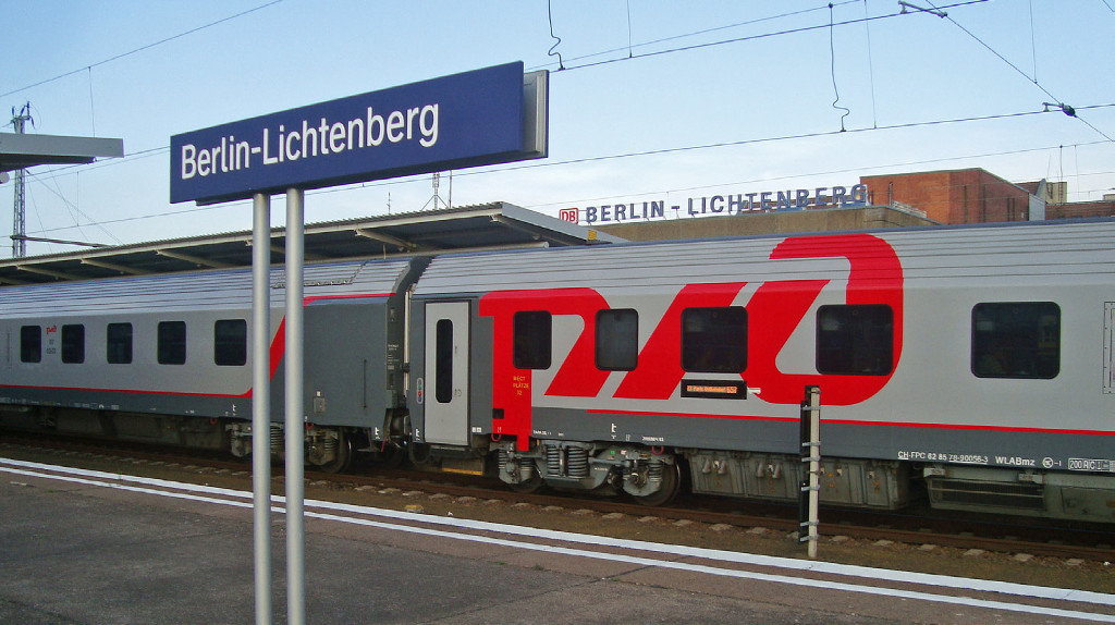 Bahn plant Einstellung der ICEVerbindung Berlin