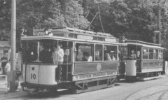 Historische Straßenbahn in Fahrt