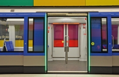 U-Bahn-Türen mit LED Leiste