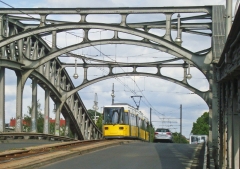 Bösebrücke mit Straßenbahn
