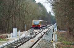 S-Bahn auf dem Ausweichgleis