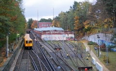 Strecke mit alten Betriebswerkstatt