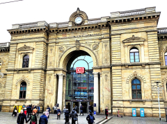 Frontansicht Magdeburg Hbf
